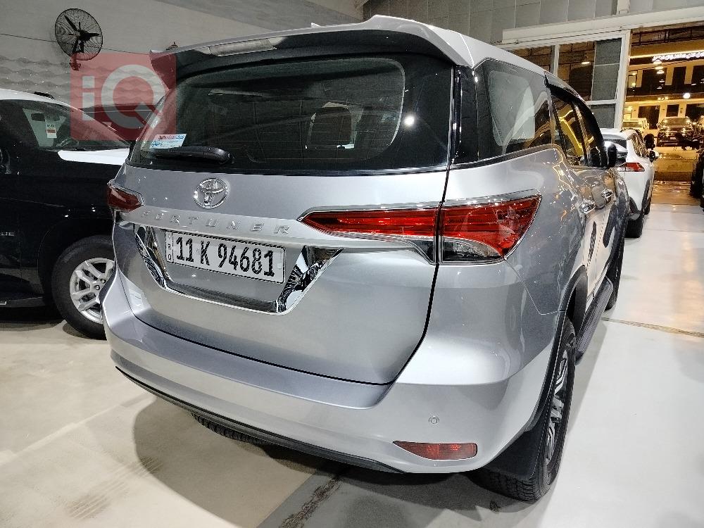 تۆیۆتا فۆرچێنەر